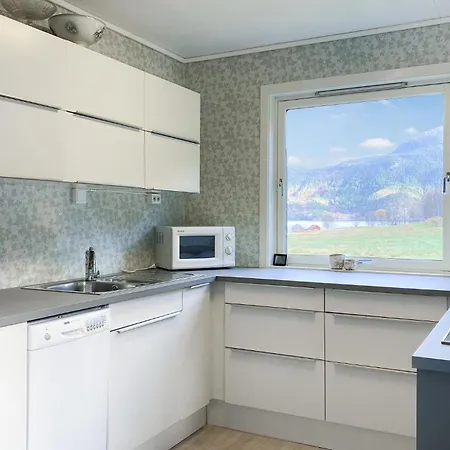 3 Bedroom In Mjosundet Ertvag