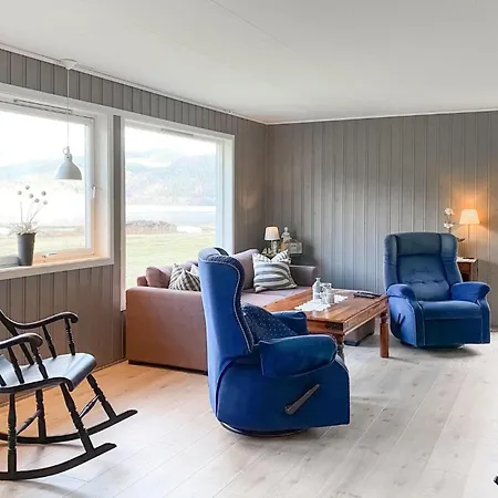 3 Bedroom In Mjosundet * Ertvag