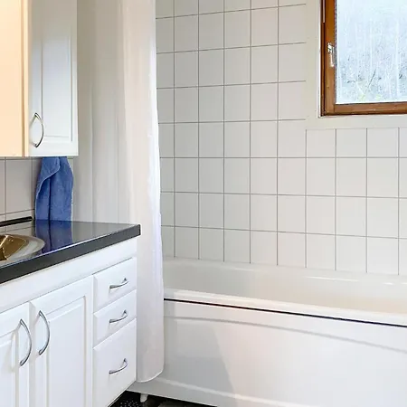 3 Bedroom In Mjosundet *